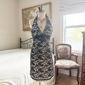 Y2K White House Black Market size 2 black lace halter dress